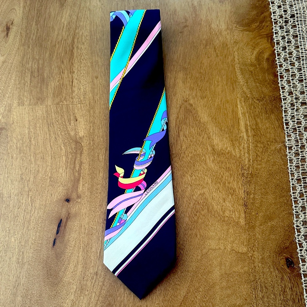 Vintage Leonard Paris Silk Tie.